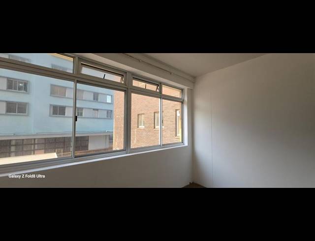 1 BEDROOM PROPERTY TO RENT IN NORTH BEACH